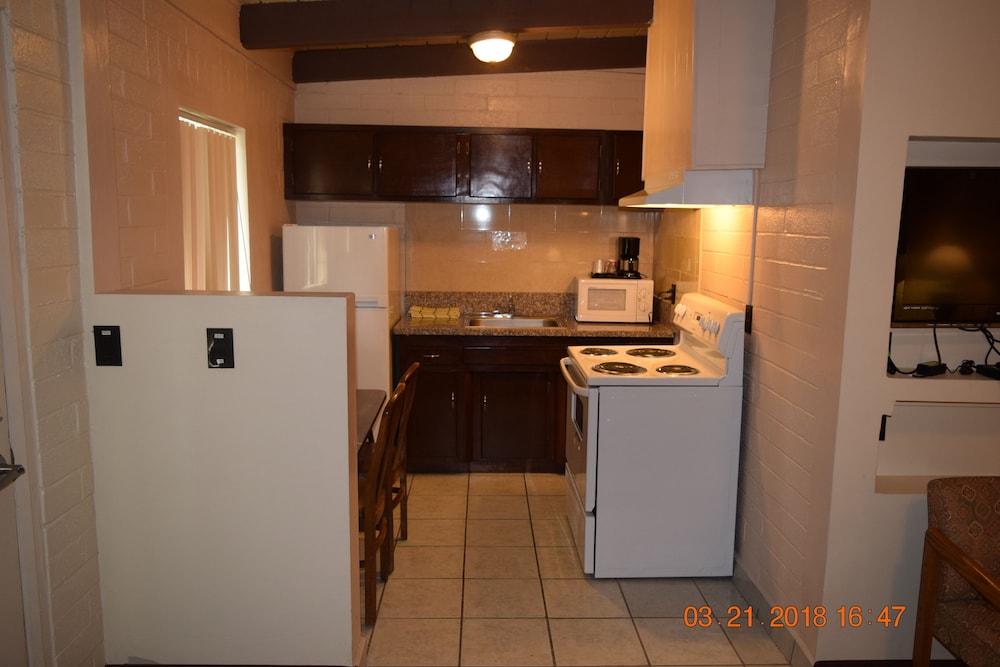 Stanlunds Inn And Suites - photo 15