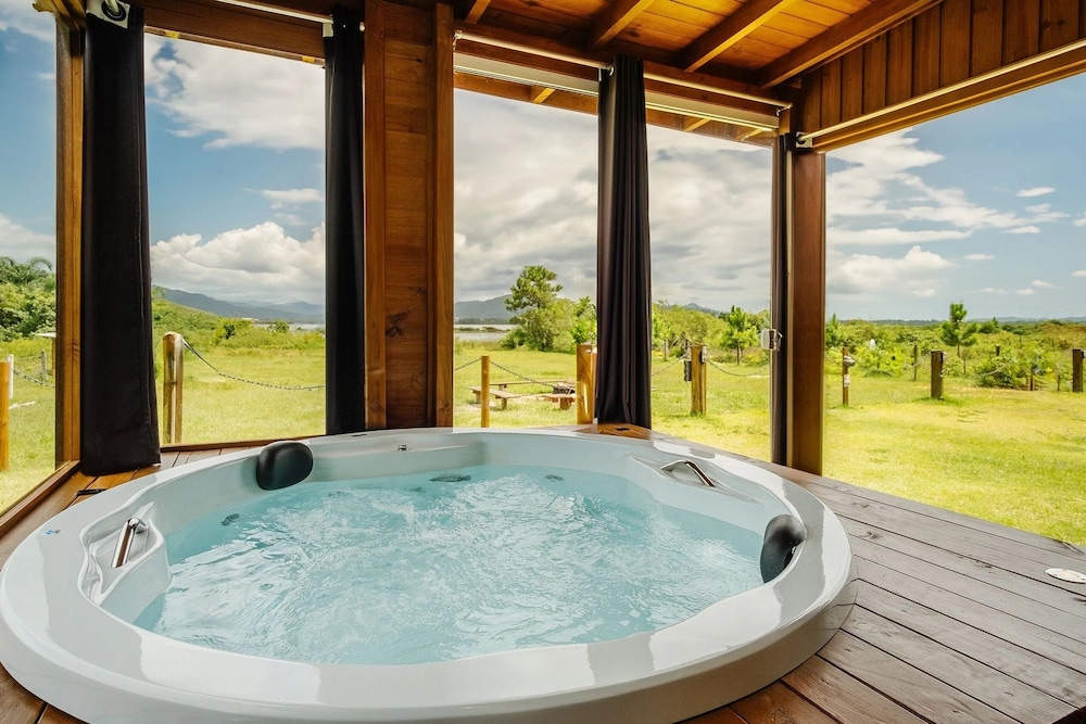 Recanto da Baleeira - carbon neutral hotel in Imbituba