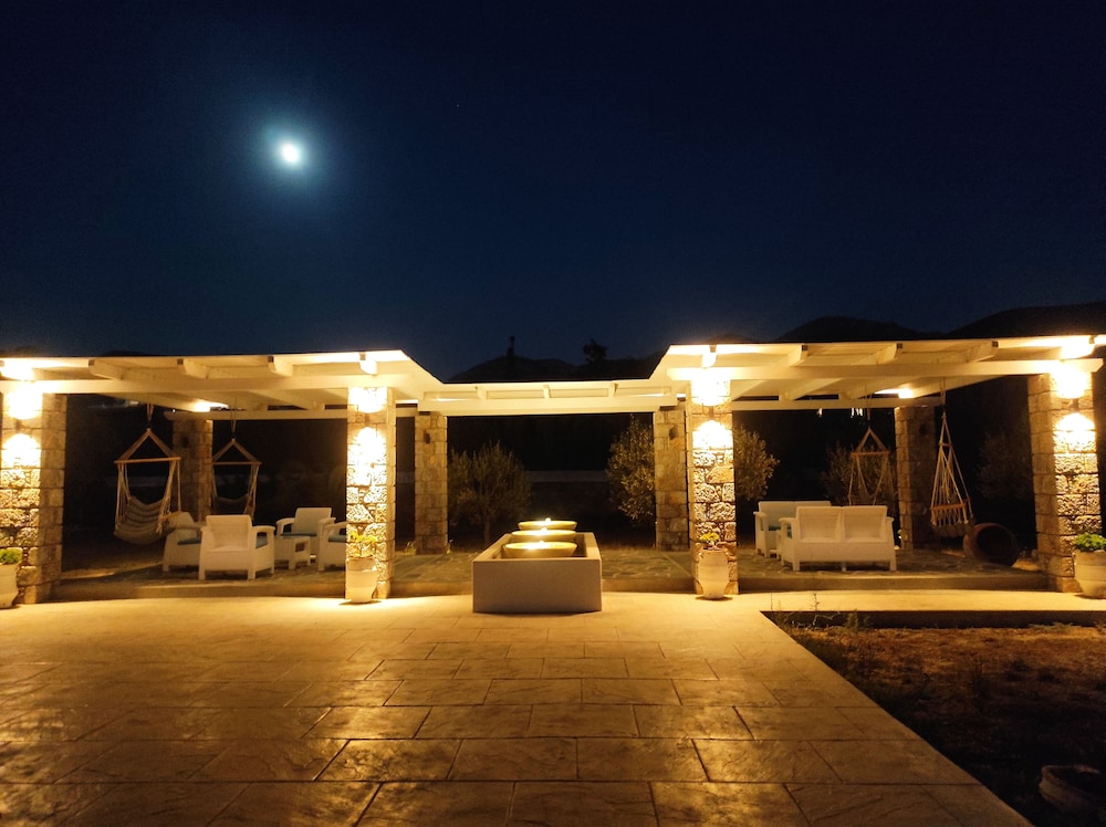 Villa Le Grand Bleu — 4-Star Luxury Hotel in Amorgos, Greece