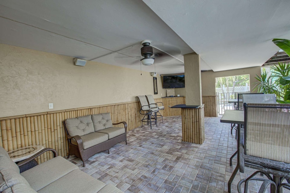 Siesta Sands Beach Resort 4th Floor With Elevator - photo 38