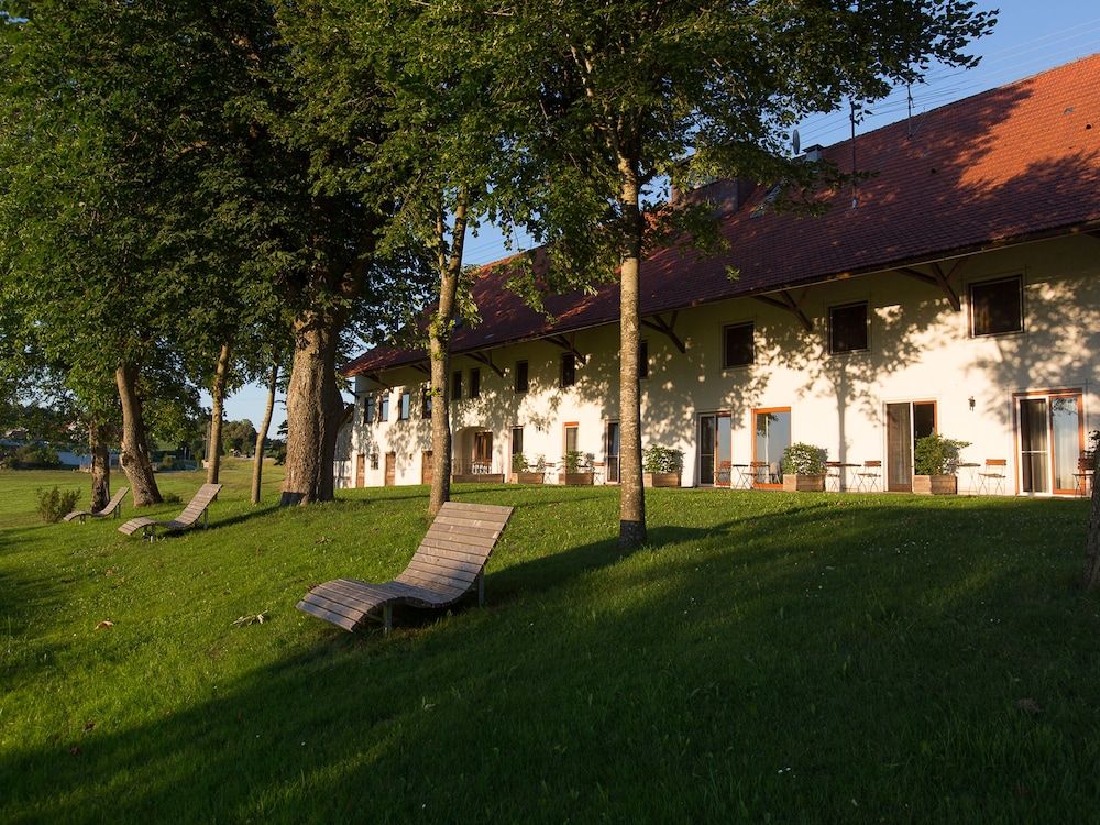 Hotel Landgasthof KREUZ — hotel in Bad Waldsee