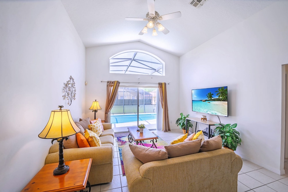 4BR Family Resort Home Private pool & Games Room - photo 11