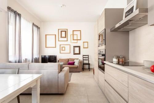 Moon House — 4-Star Luxury Hotel in Monza, Italy