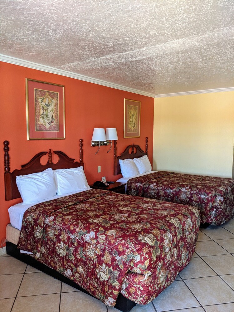 Lake Houma Inn - photo 11