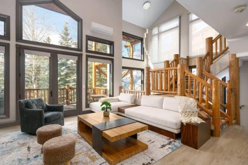 Cross Timbers Chalet Free Shuttle Summer AC — 4-Star Luxury Hotel in Steamboat Springs, United States