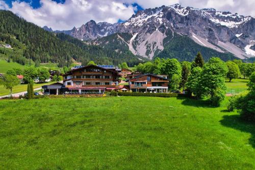 Landhaus Ramsau — 4-Star Luxury Hotel in Ramsau Am Dachstein, Austria