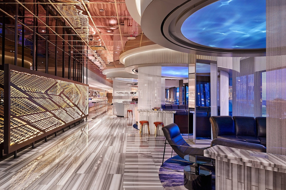 W Chicago Lakeshore - photo 3