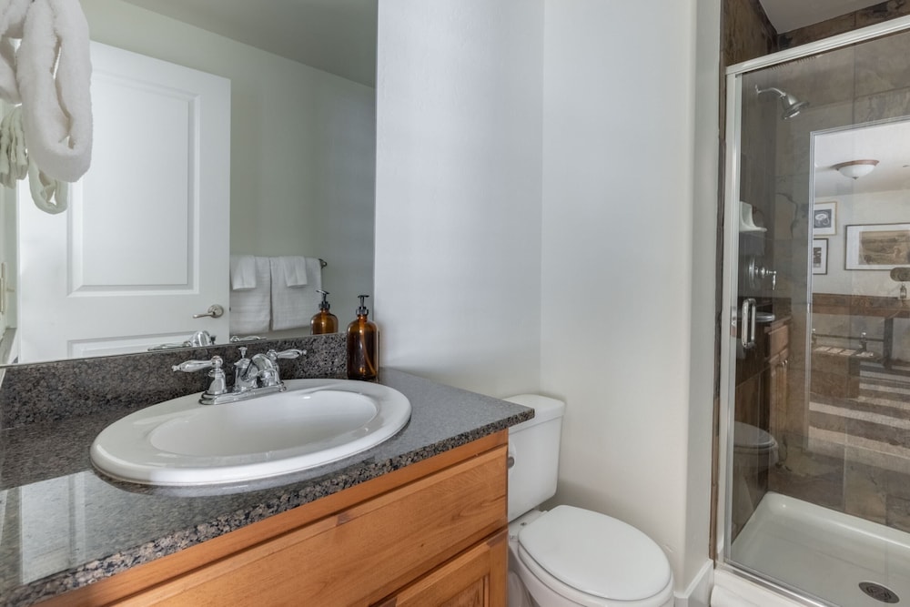 Douglas by Avantstay Charming Townhouse Mins From Deer Valley Resort - photo 19