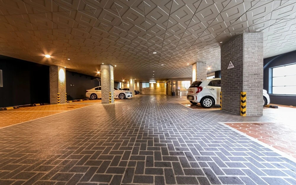 Jinju Brooks Hotel in Chinju, South Korea