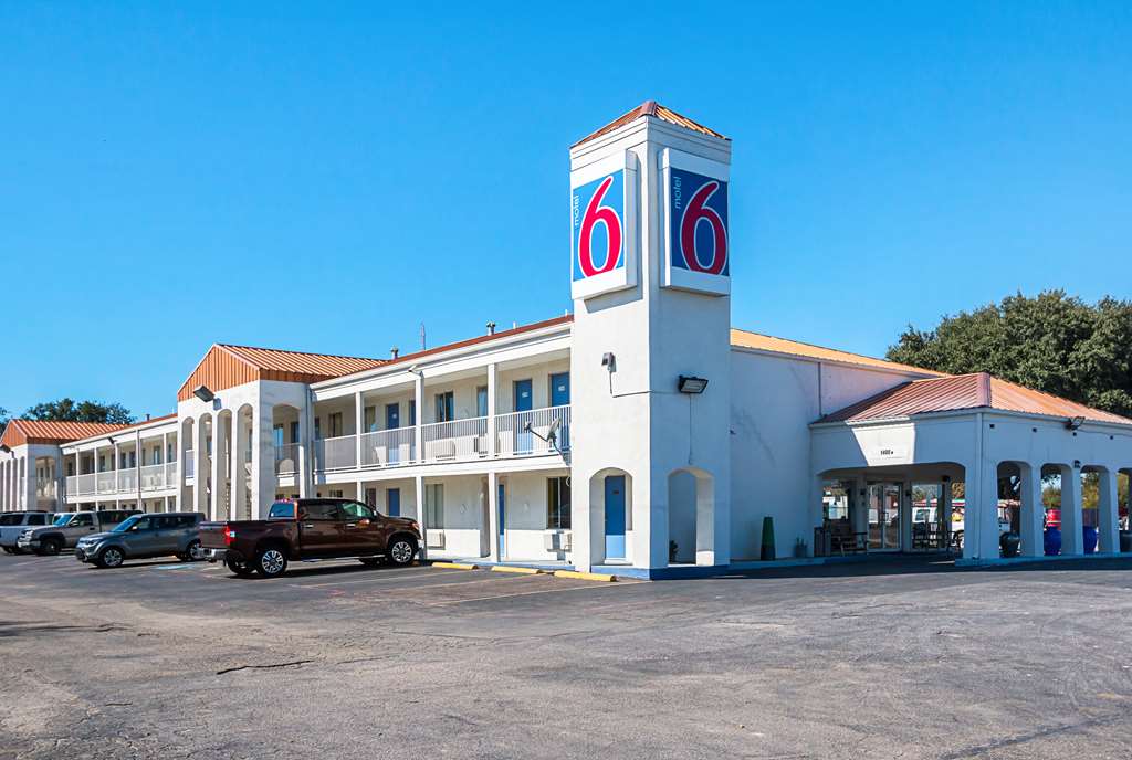 Motel 6 Round Rock TX - photo 2