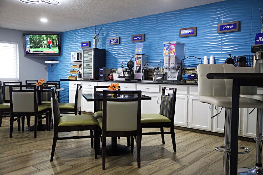 Super 8 by Wyndham Parsons - photo 30