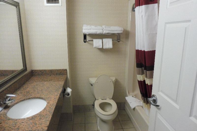 Red Roof Inn & Suites Galloway - photo 18