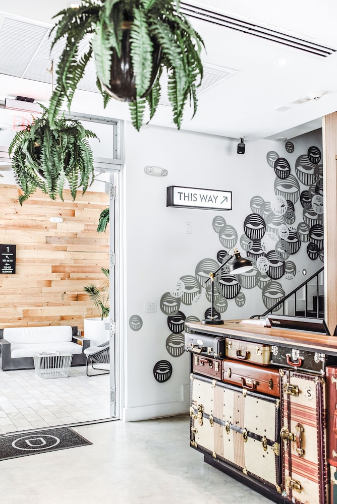 The Meridian Hotel - photo 2