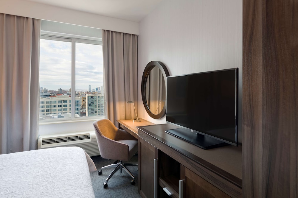 Hampton Inn Manhattan Times Square South - photo 16