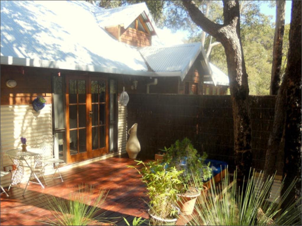 Bickley Valley Retreat Bed and Breakfast — 4-Star Luxury Hotel in Perth, Australia