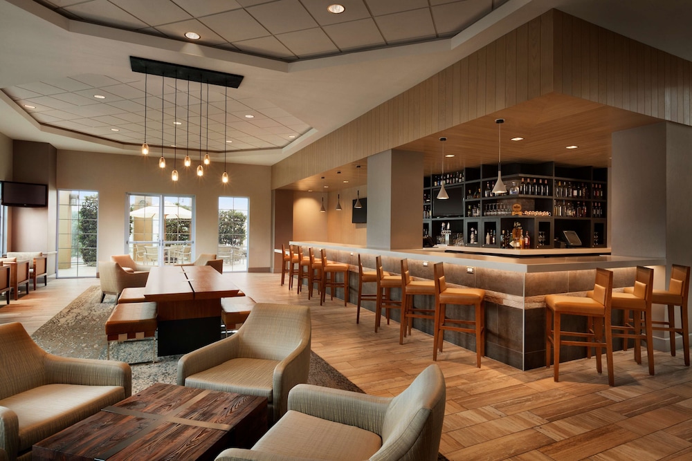 Embassy Suites by Hilton Monterey Bay Seaside - photo 56