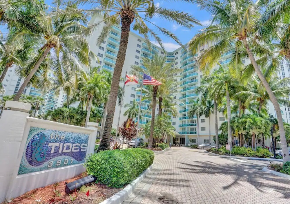 The Tides on the Beach by Aurich Designs — 4-Star Luxury Hotel in Hollywood, United States