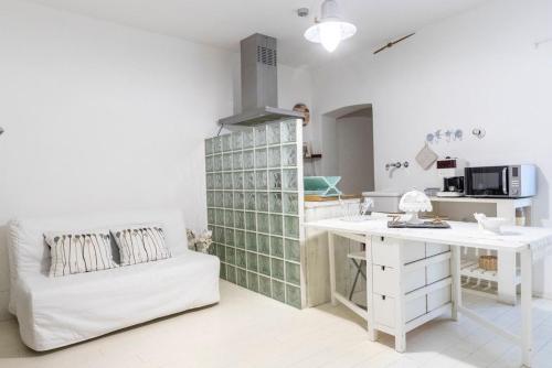Pozzo Garitta Borgo dei ceramisti Albissola Marina — 4-Star Luxury Hotel in Albisola Marina, Italy
