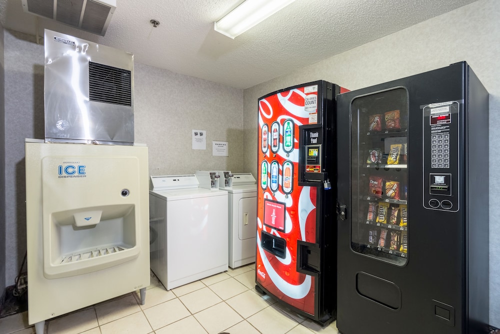 Quality Express Inn & Suites - photo 7