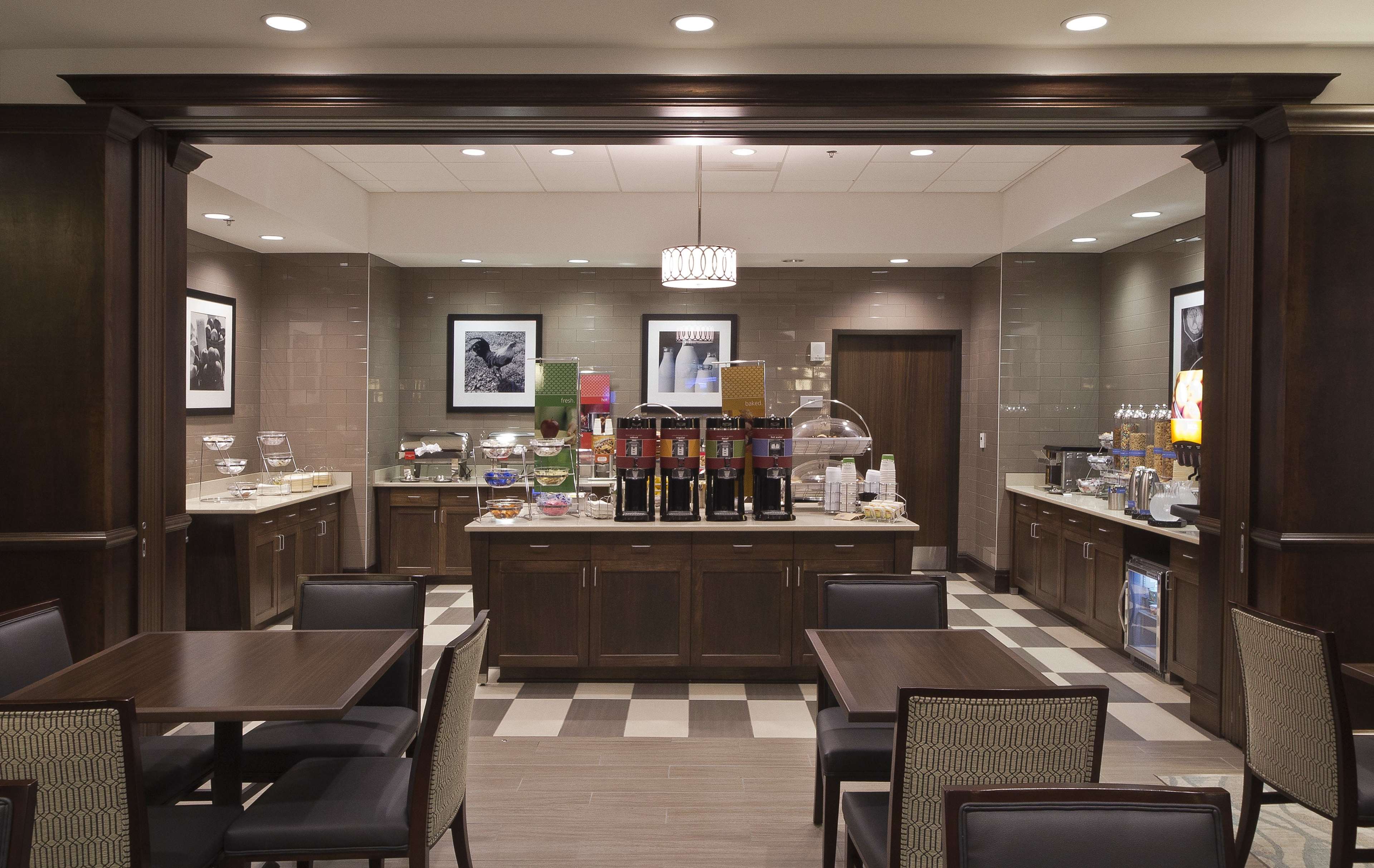 Hampton Inn & Suites Columbus University Area - photo 24