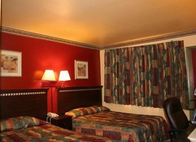 Plaza Travel Inn - photo 11