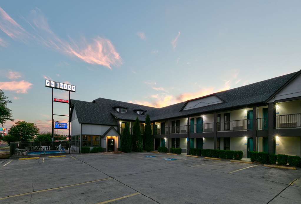 Howard Johnson by Wyndham San Marcos - photo 5