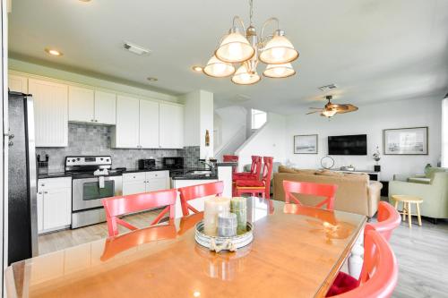 Walk to Beach Galveston Home with Resort Perks - photo 7