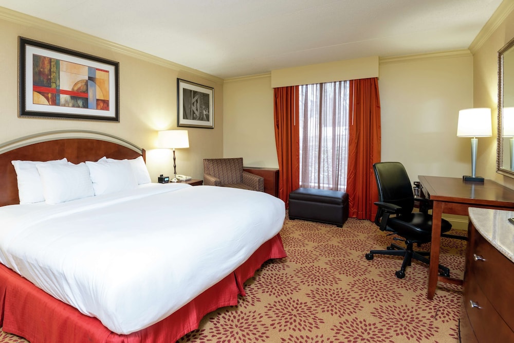 DoubleTree by Hilton Hotel Grand Rapids Airport - photo 14