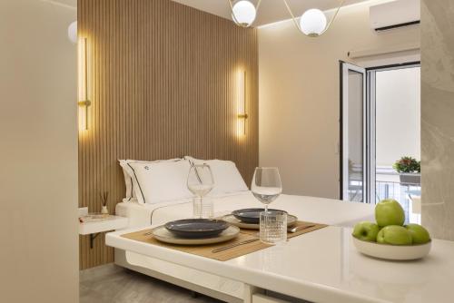 Elegant minimal studio in Kerameikos — 4-Star Luxury Hotel in Athens, Greece