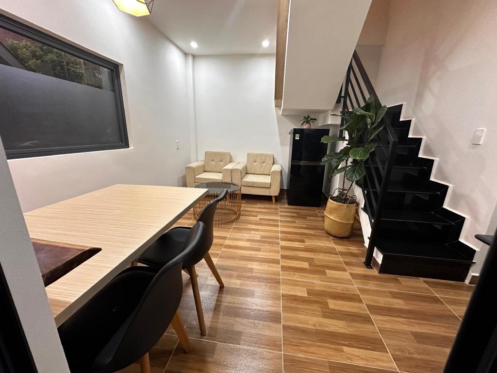 Gia Hạ House Đồi Thông Pine hill R21 — 4-Star Luxury Hotel in Da Lat, Vietnam