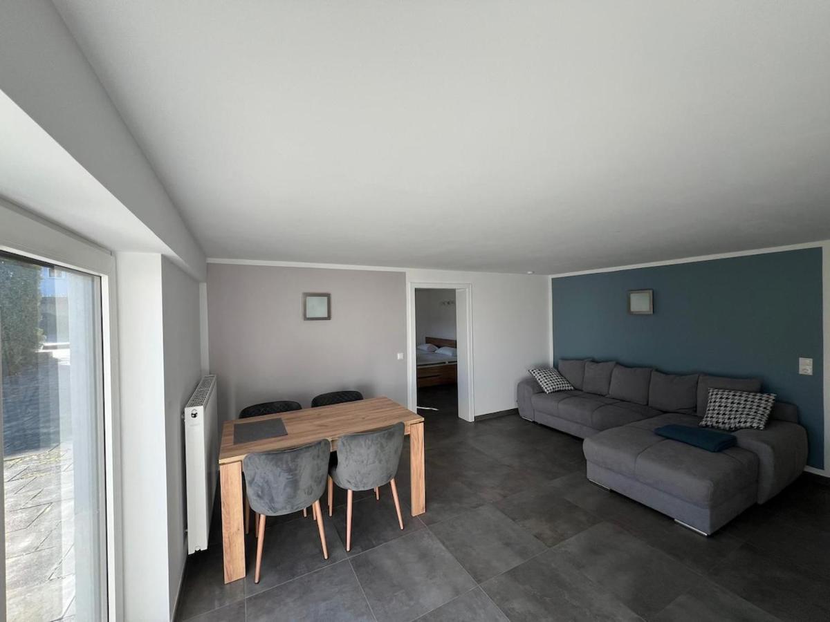 Ruhige Gartenwohnung — hotel in Bad Muenstereifel