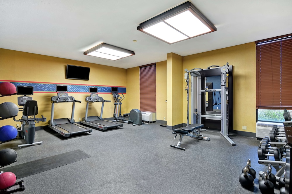 Hampton Inn Beckley - photo 38