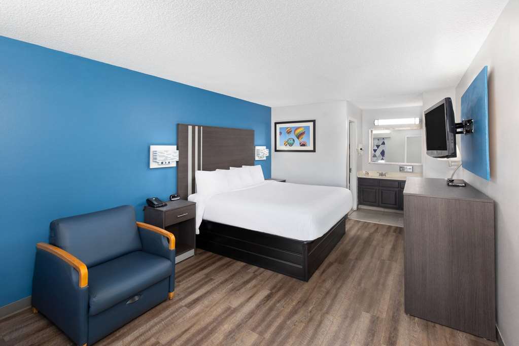 Baymont by Wyndham Selma - photo 21