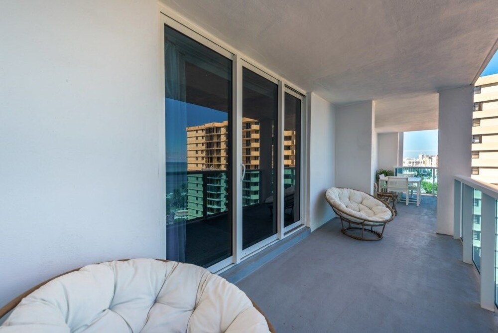 Eco hotel Condo #239377 2 Bedrooms 2.5 Bathrooms Hotel Room - photo 28