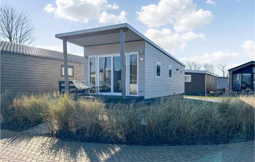 Stunning Home In Scherpenisse With Wifi — 4-Star Luxury Hotel in Scherpenisse, Netherlands