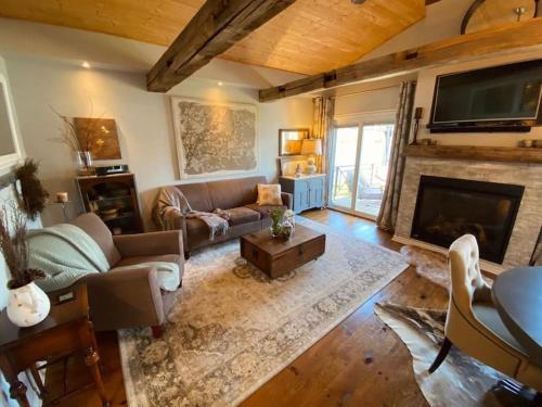 Gather on Trent Your Private Waterfront Luxury Resort in Trent Hills in Unknown City, Canada