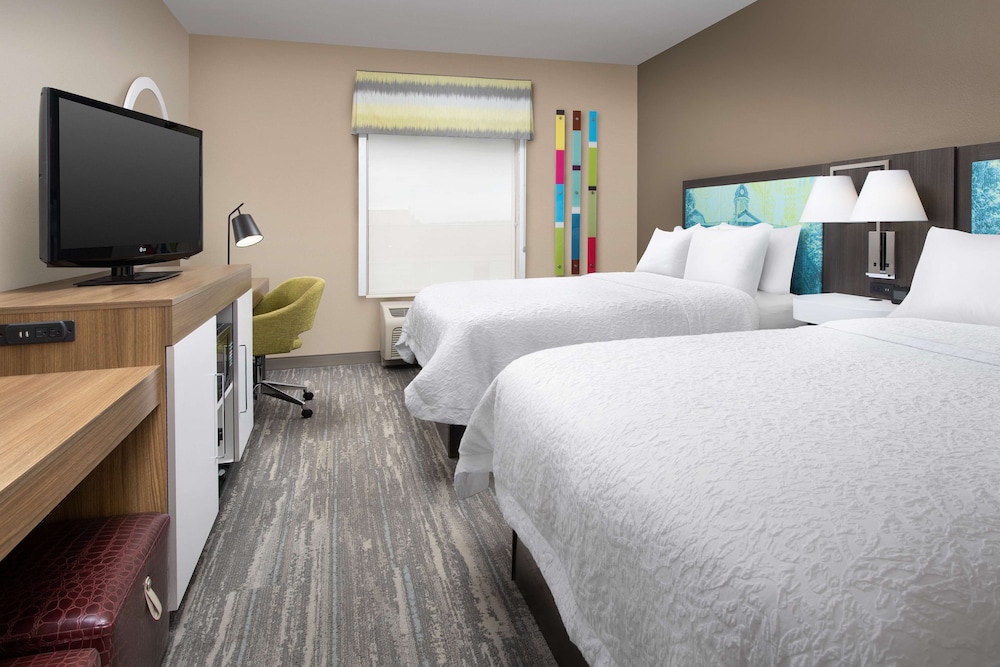Hampton Inn & Suites Lake City - photo 18