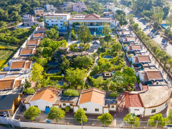 Shunyi Oriental baipenhu Hot Spring Hotel in Huidong, People's Republic of China