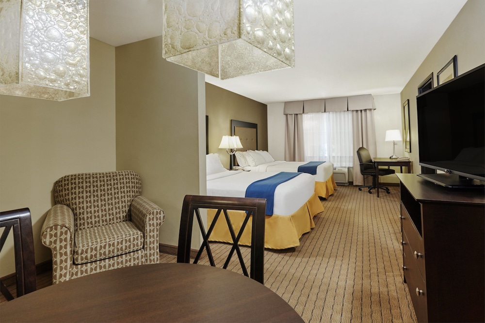 Holiday Inn Express Hotel & Suites Madison Verona by IHG - photo 9