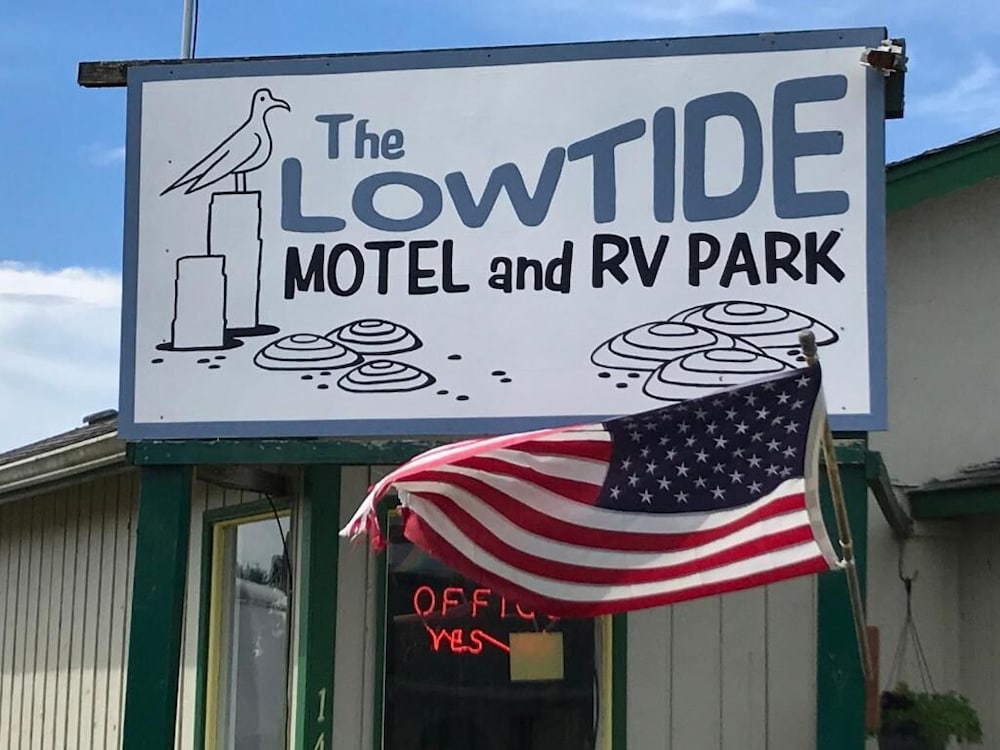 The Lowtide Motel - photo 59