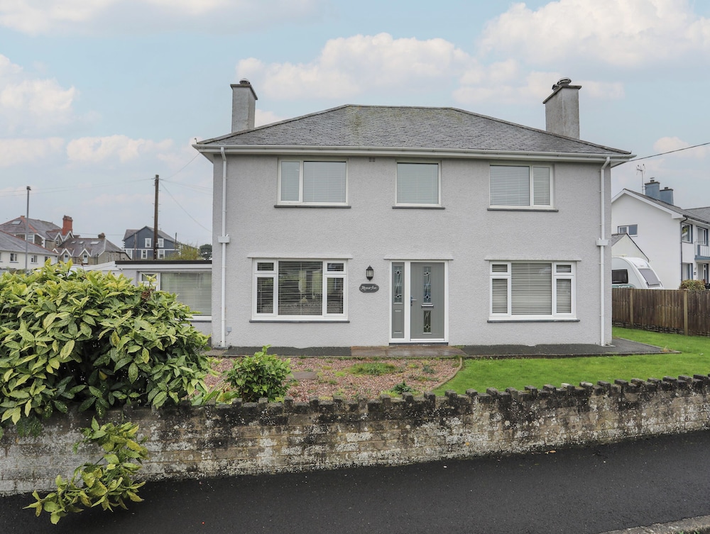 Monarfon - carbon neutral hotel in Criccieth