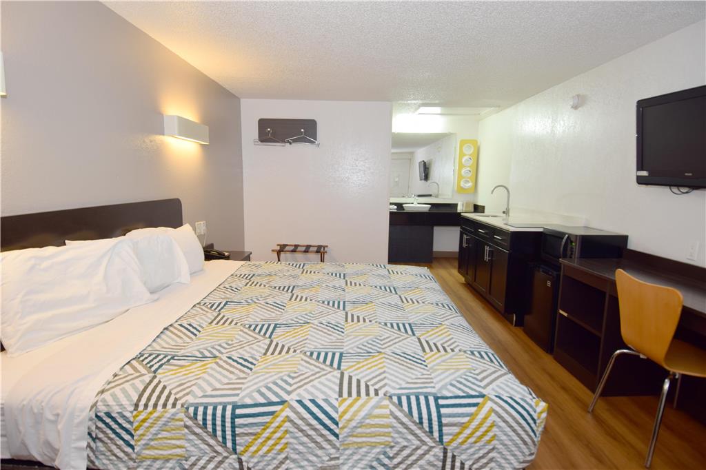Motel 6 Hamburg NY - photo 14