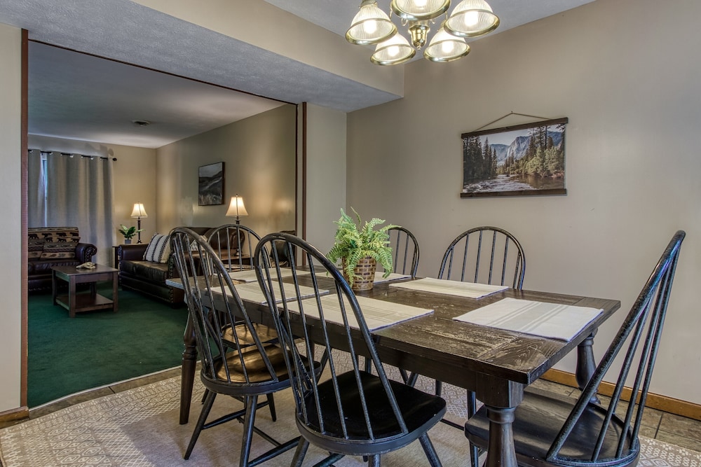 Pinecrest Hotel B - photo 8
