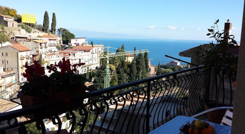 Casa Corvaja — 4-Star Luxury Hotel in Taormina, Italy