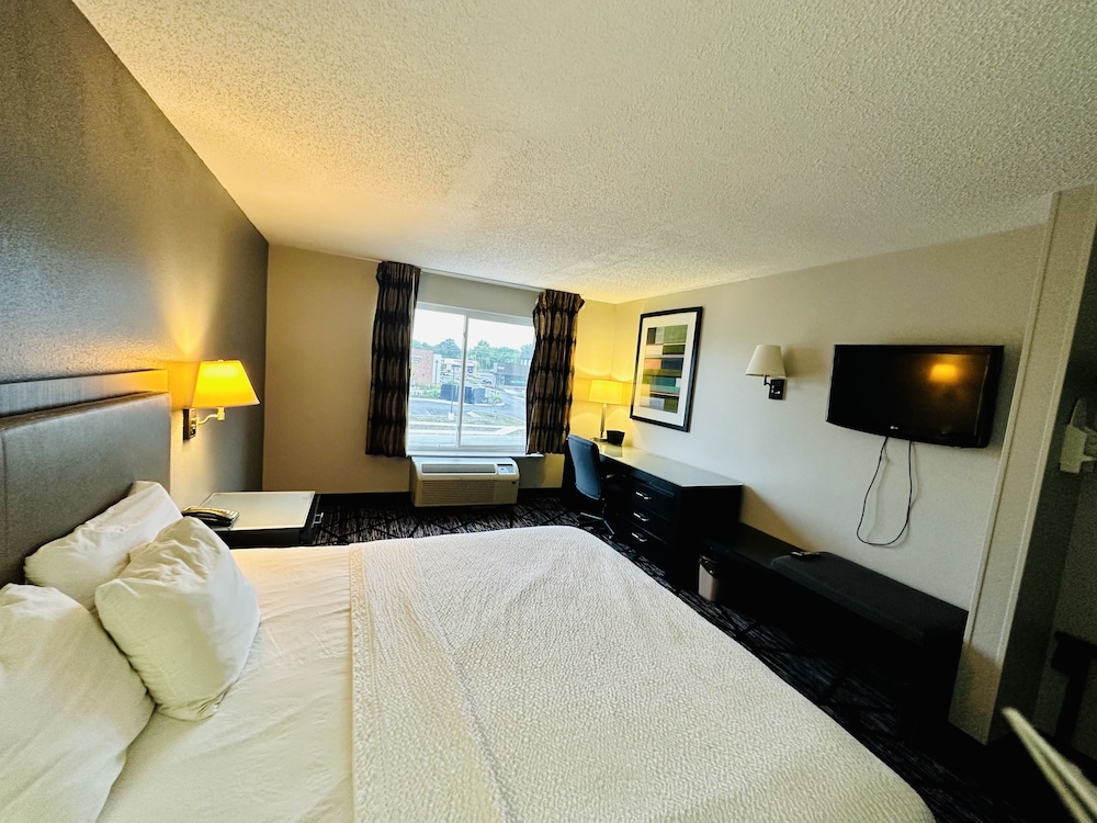 BlissPoint Inn Northwest Indianapolis - photo 14