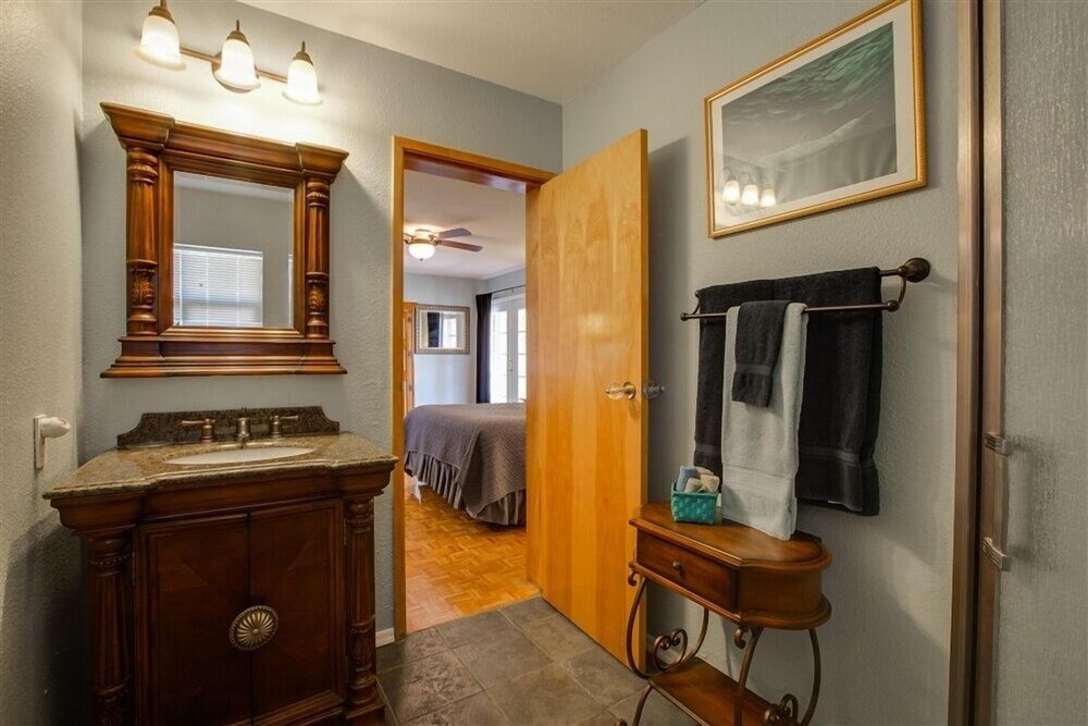 Dream Manor Inn - photo 29