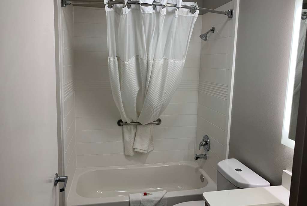 Microtel Inn by Wyndham Charlotte Airport - photo 10