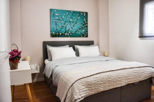 Newly renovated City Center Apartment — 4-Star Luxury Hotel in Athens, Greece