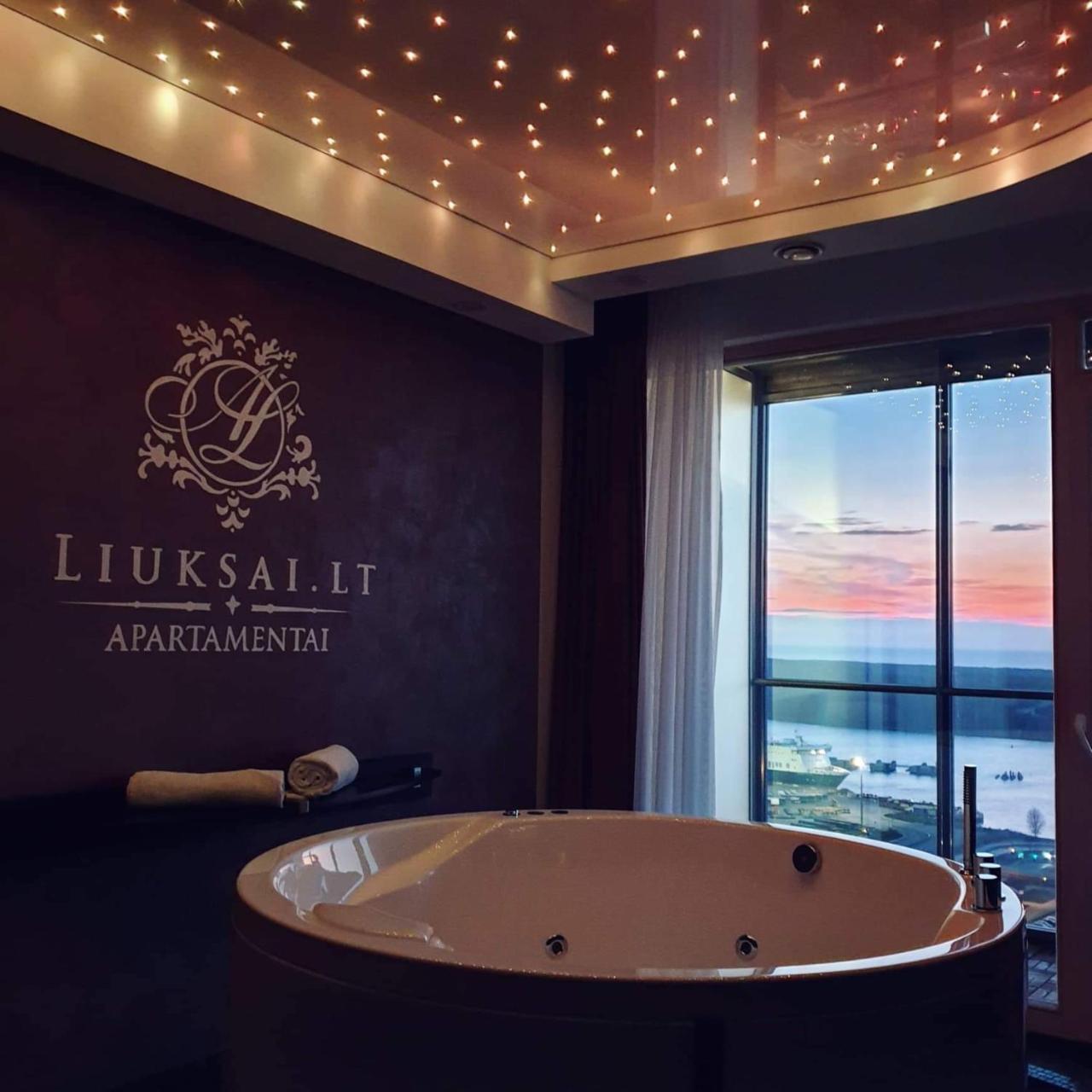 Panorama 27 Jacuzzi Apartment by LIUKSAI — 4-Star Luxury Hotel in Klaipeda, Lithuania