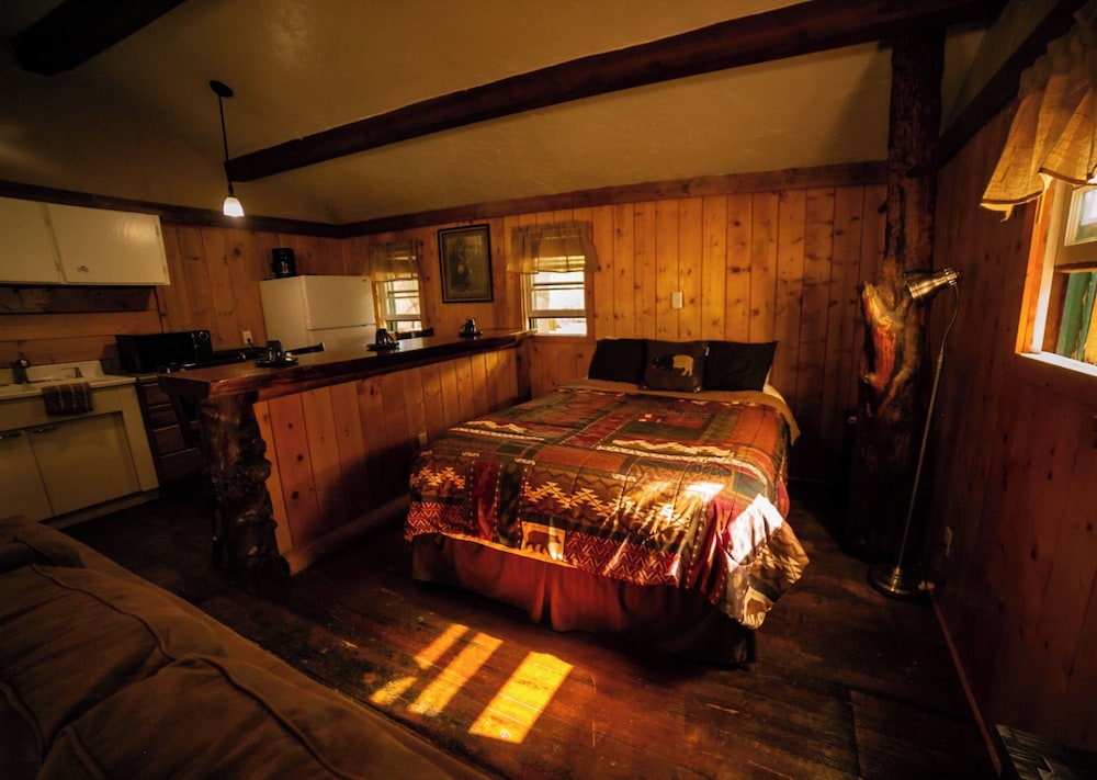 Chinook Winds Motel - photo 82